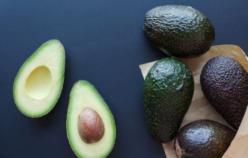 how to choose avocados for the week, how to know if the avocado is ripe, how to know when an avocado is ripe